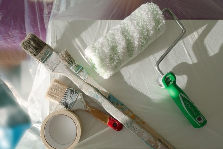 paint brush of different sizes