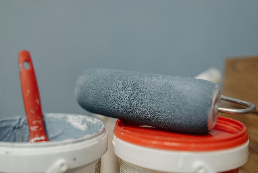 Paint Can with paint brush
