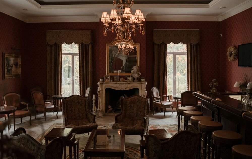 Woody Look Living Room with Fireplace