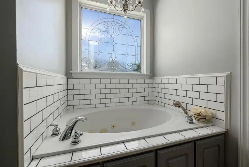 painted bathroom tile