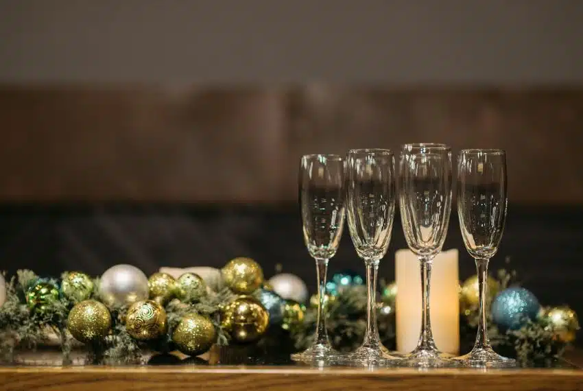christmas decoration ideas with baubles