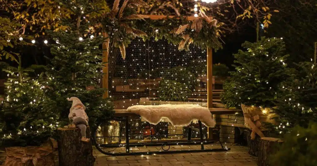 How to Decorate a Small Apartment for Christmas