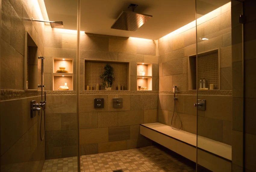 Built-In Seating & Niches for Comfort