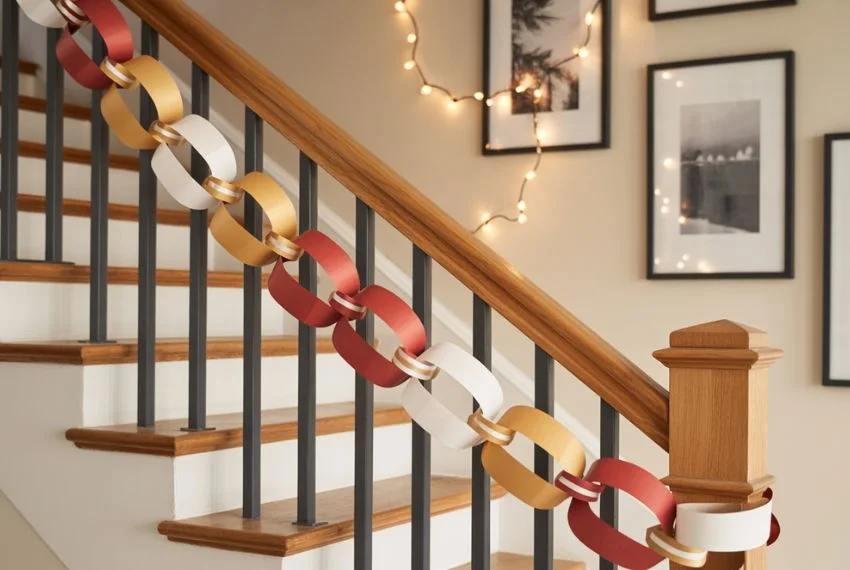 Make Oversized Paper Chains for Bold Decor