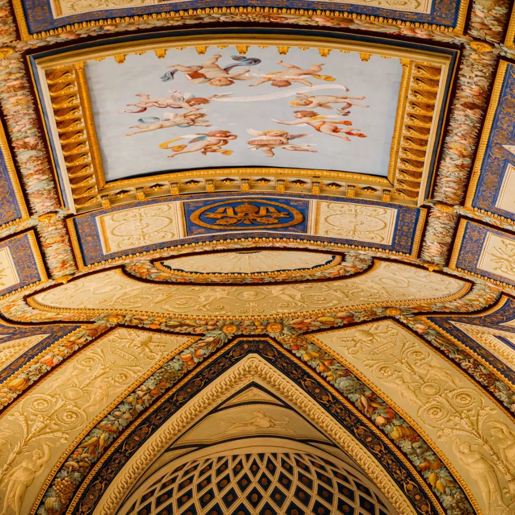 Barrel Vault Ceiling in Painted Plaster