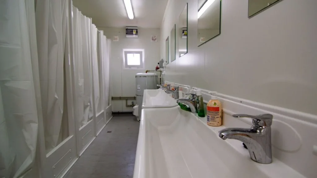 College Dorm Bathroom Ideas That Make Shared Spaces Actually Bearable