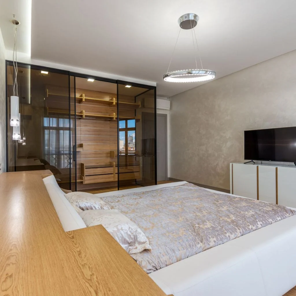 Go Frameless If Your Room Is