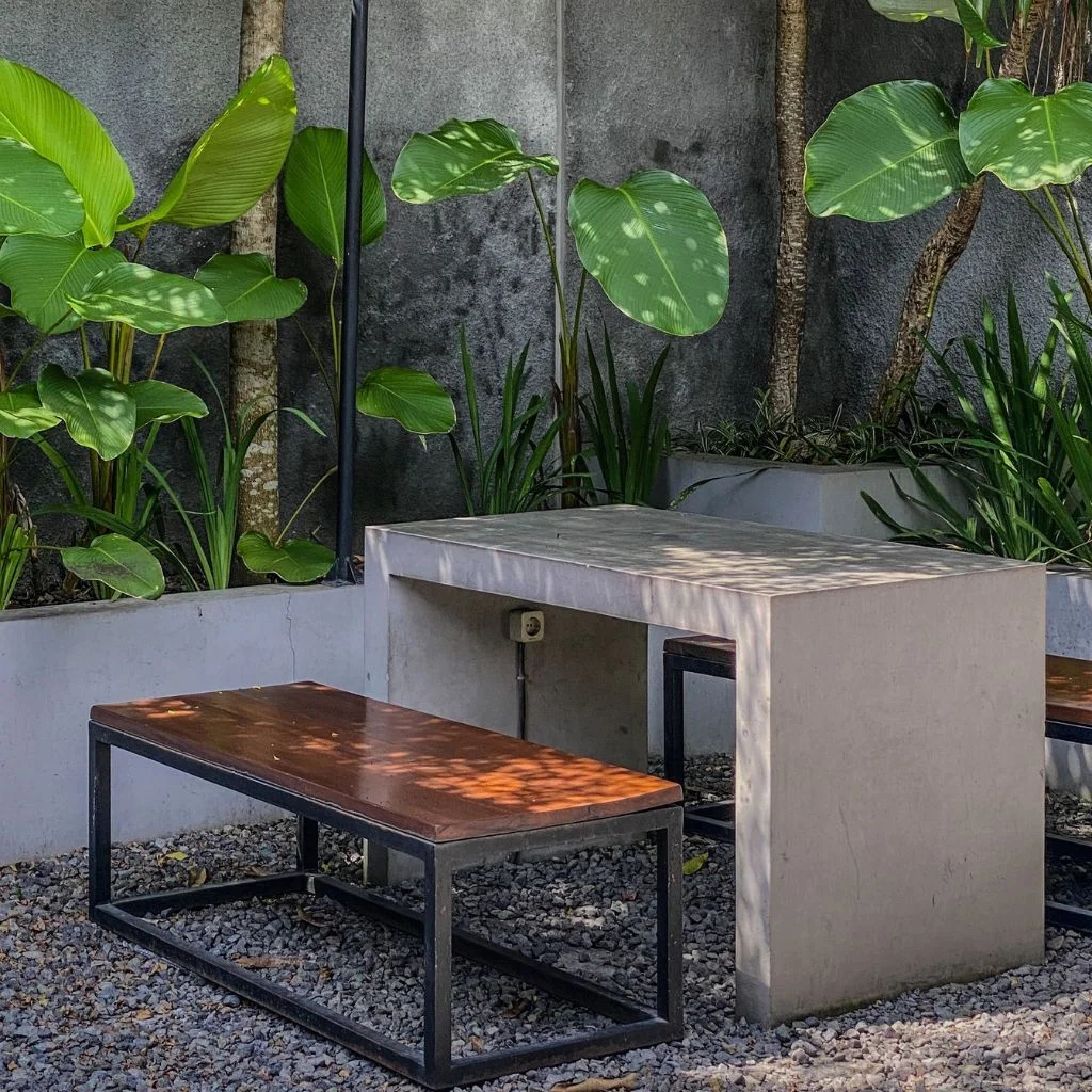 Mixed Gravel And Boulder Ground Cover