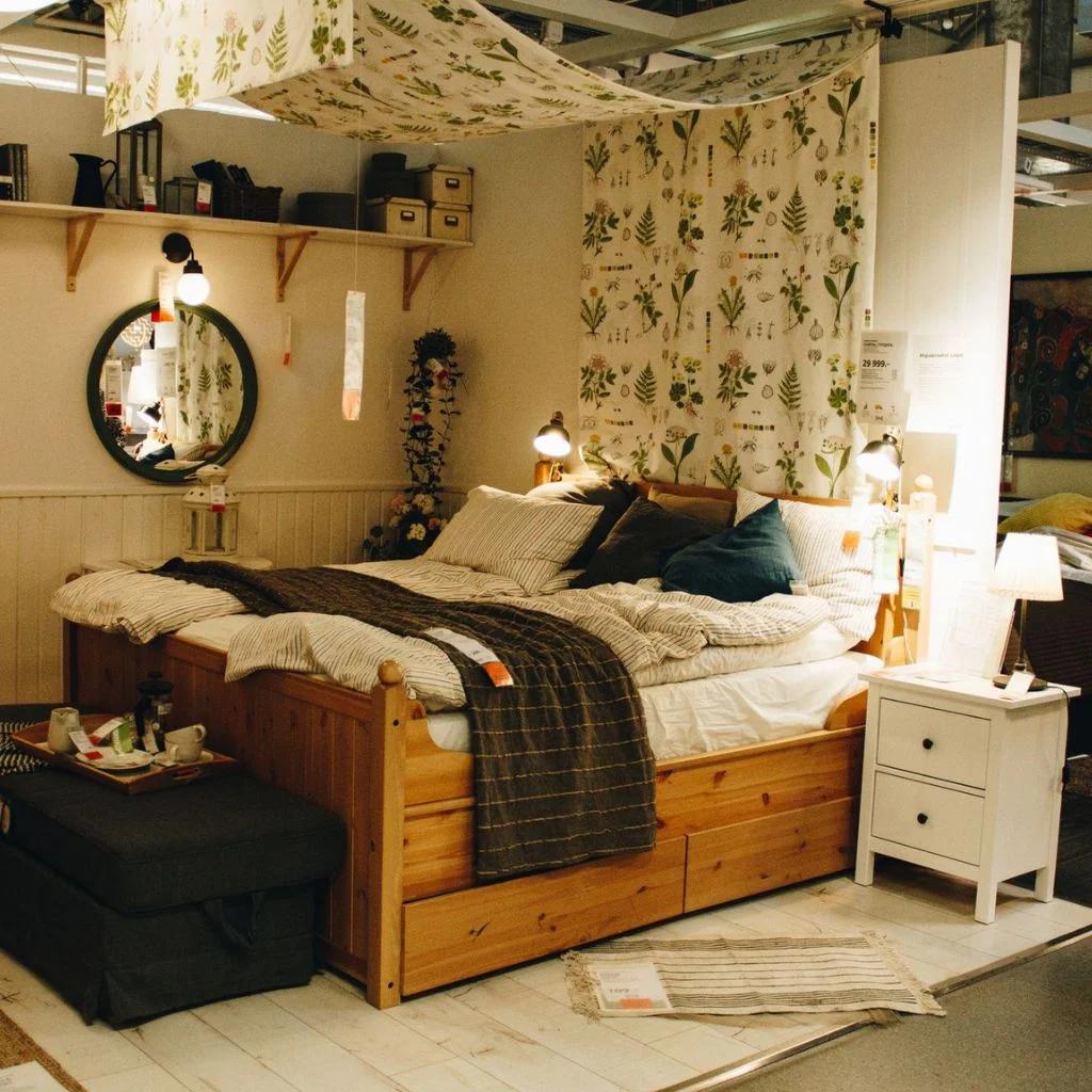 Storage Solutions for Small Rental Bedrooms