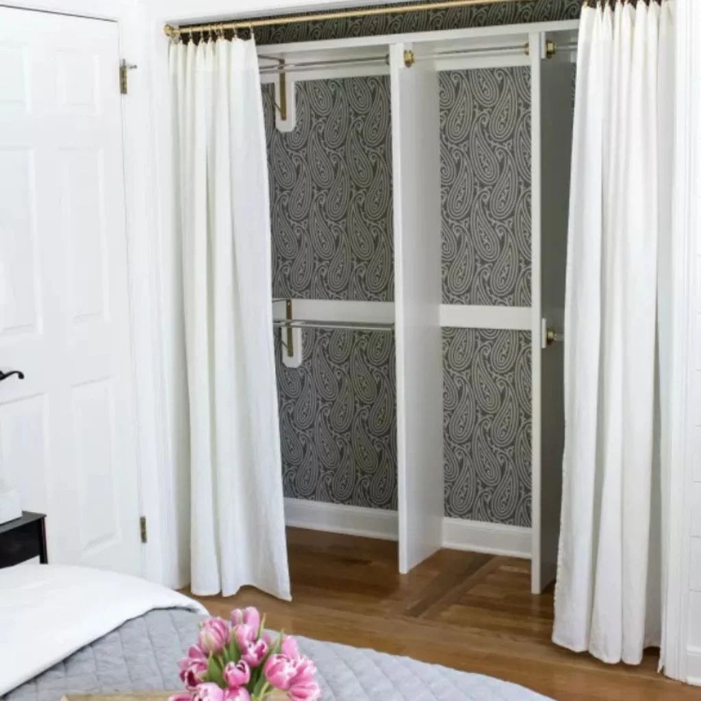 A Rental Friendly Fix for a Cramped Studio Closet
