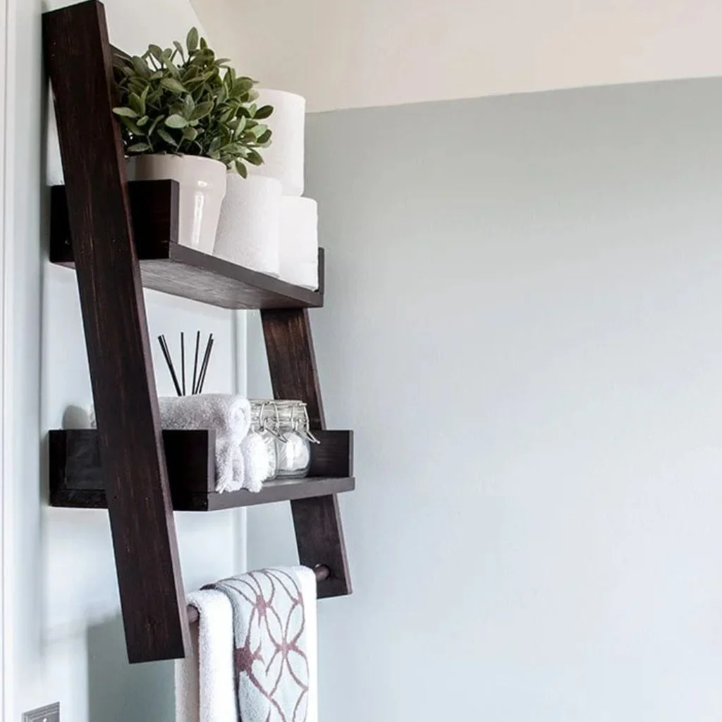 Bathroom Shelving That Makes the Most of Reclaimed Slats