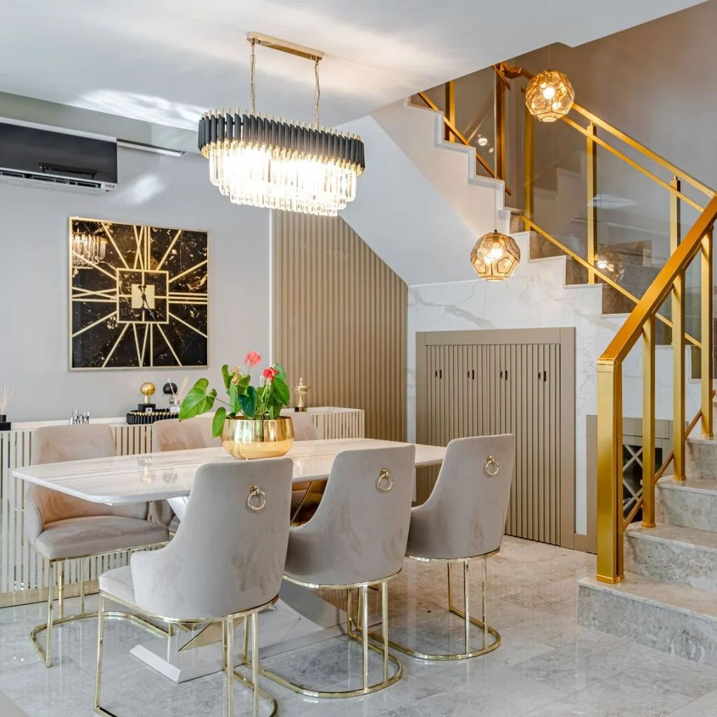 Brass and Aged Gold Metals Complete a Magnolia Scheme