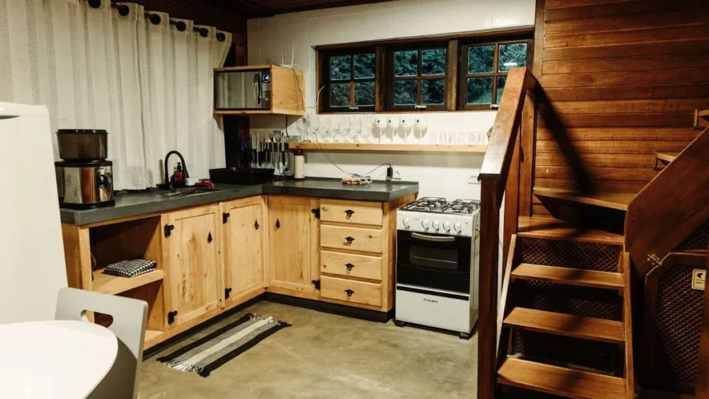 Little Cabin Kitchen Ideas That Feel Cosy Year Round