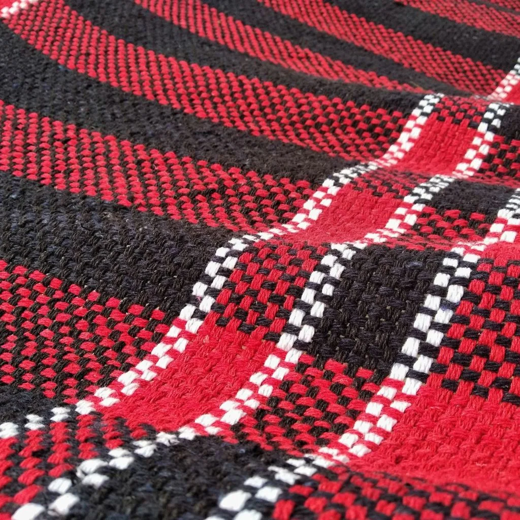 Southwestern Prints Add Colour Without Overwhelming a Room