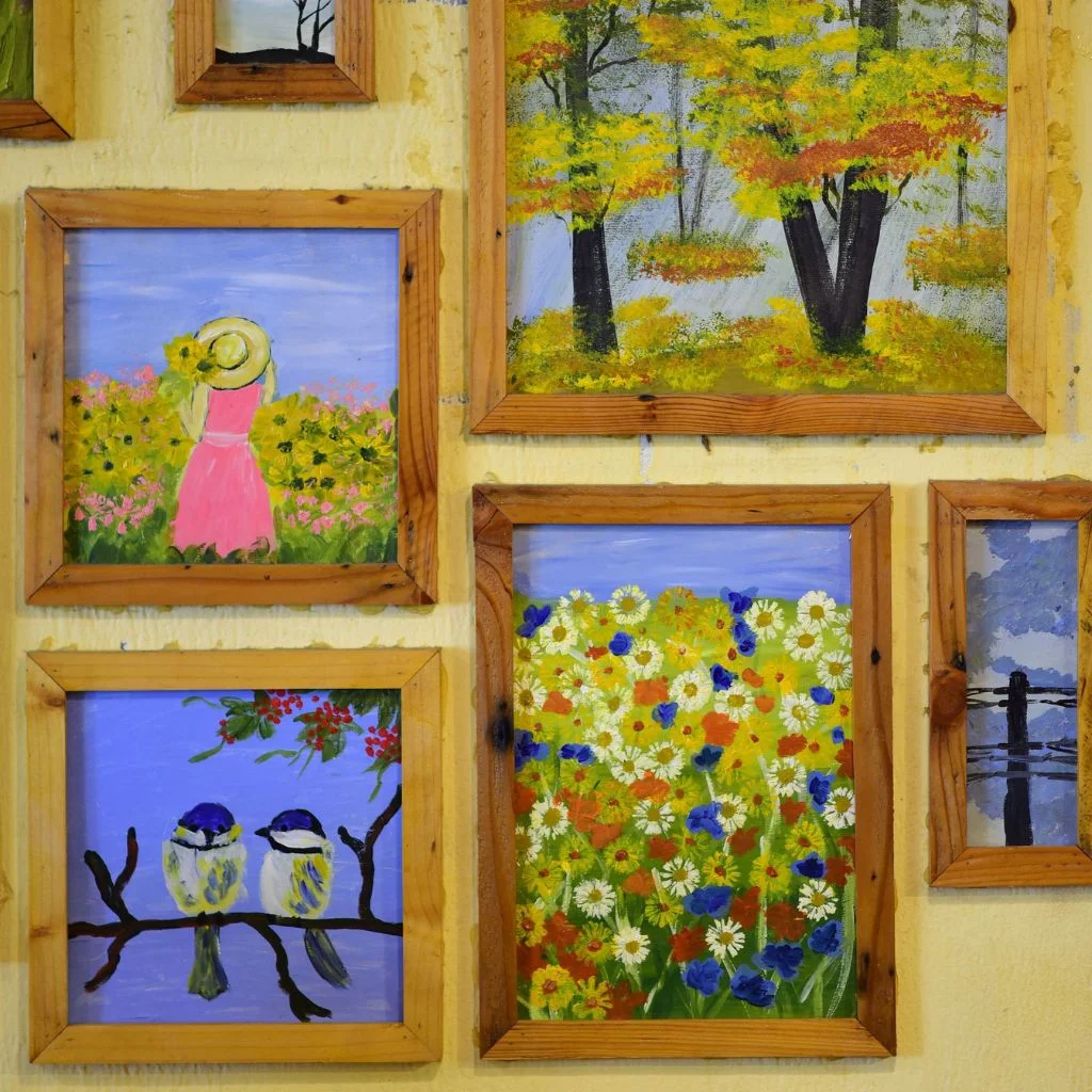gallery wall painted frames