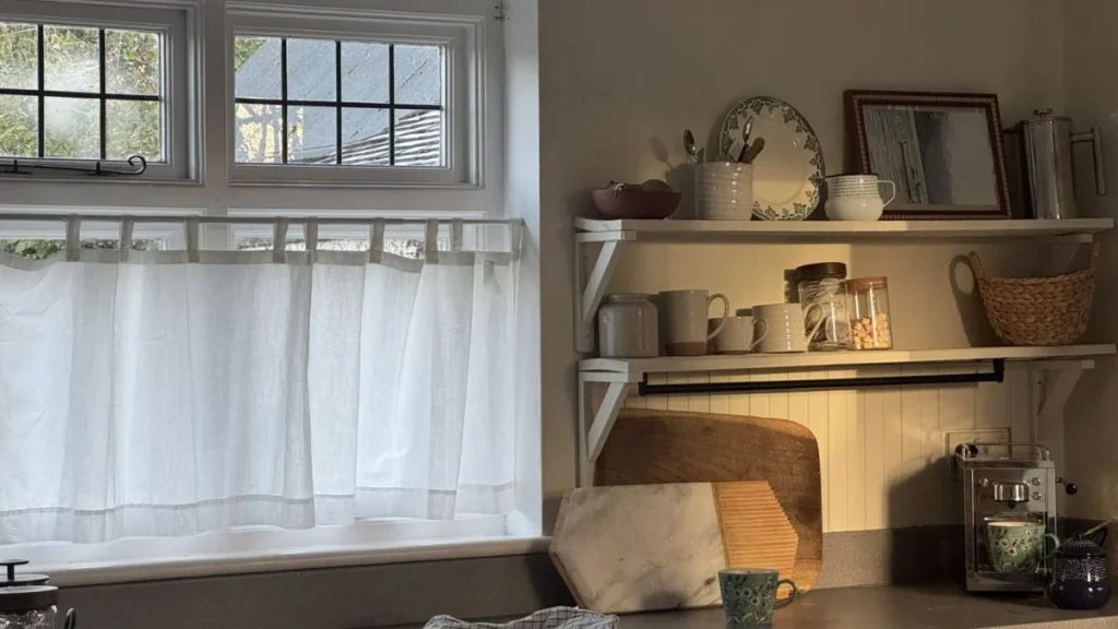 15 Cafe Curtains Ideas to Add Privacy and Style to Any Room