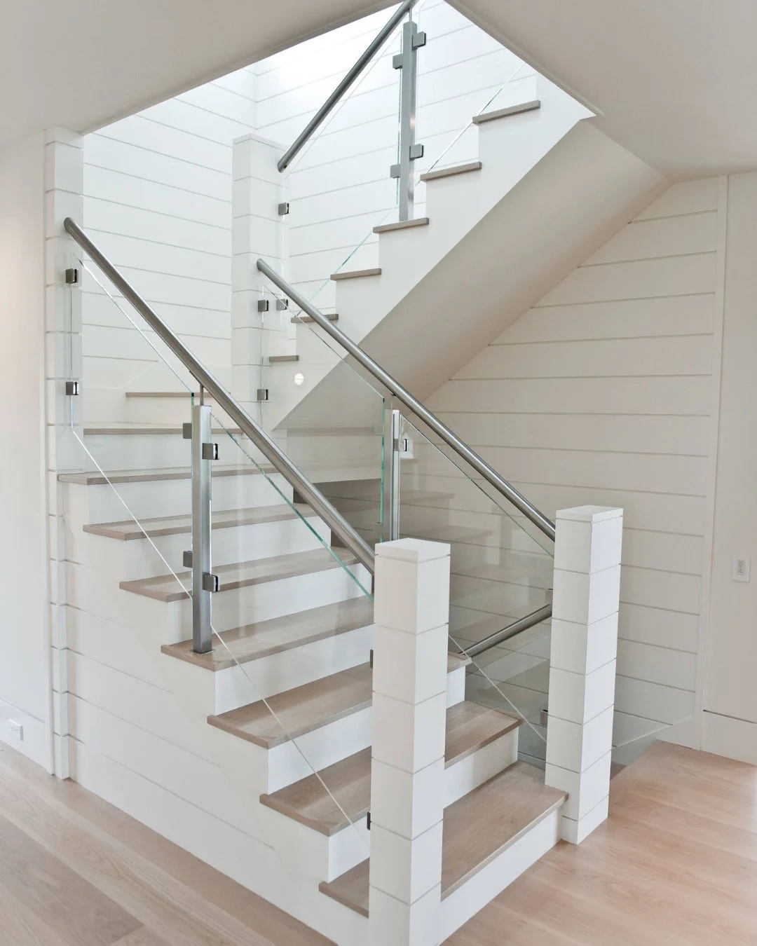 Coastal Homes Feel Breezier with Clear Glass Rails