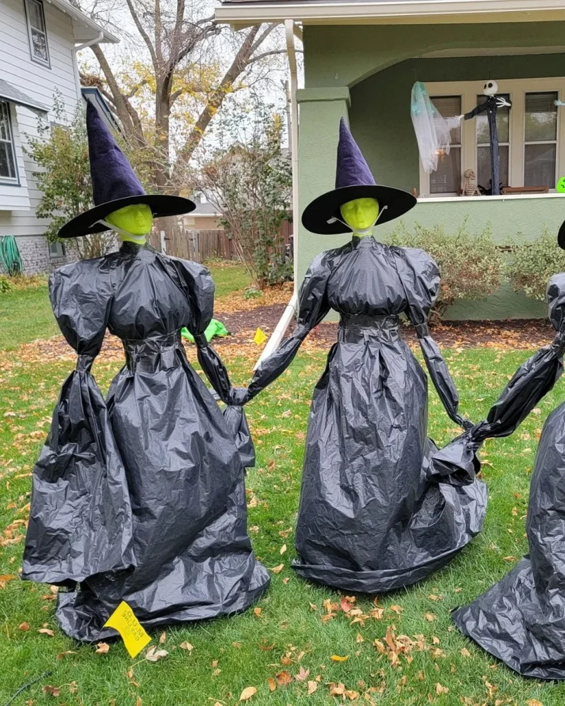 Could a Trash Bag Witch Really Look This Good