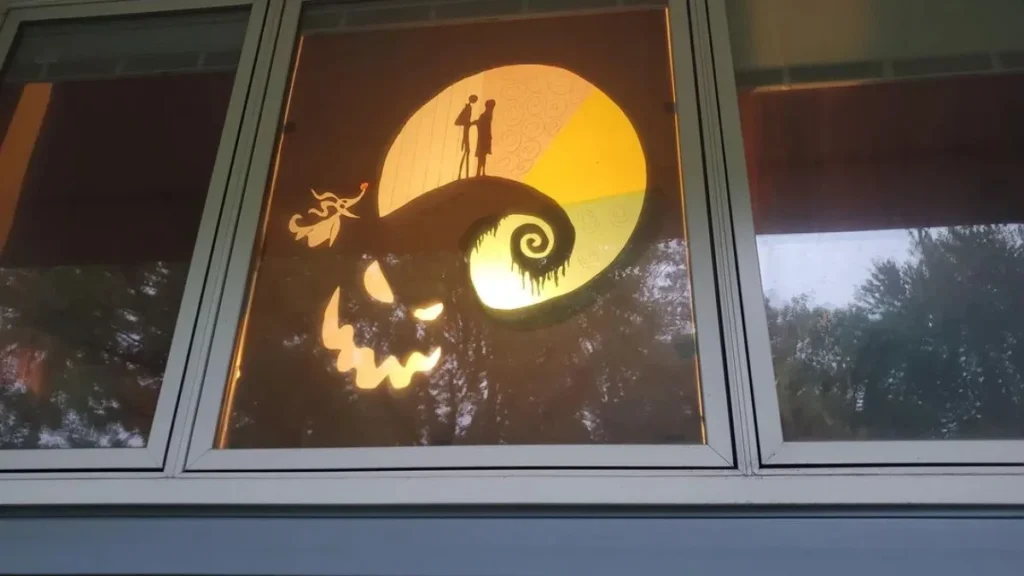 Halloween Window Painting Ideas to Turn Plain Glass Into Haunted Scenes