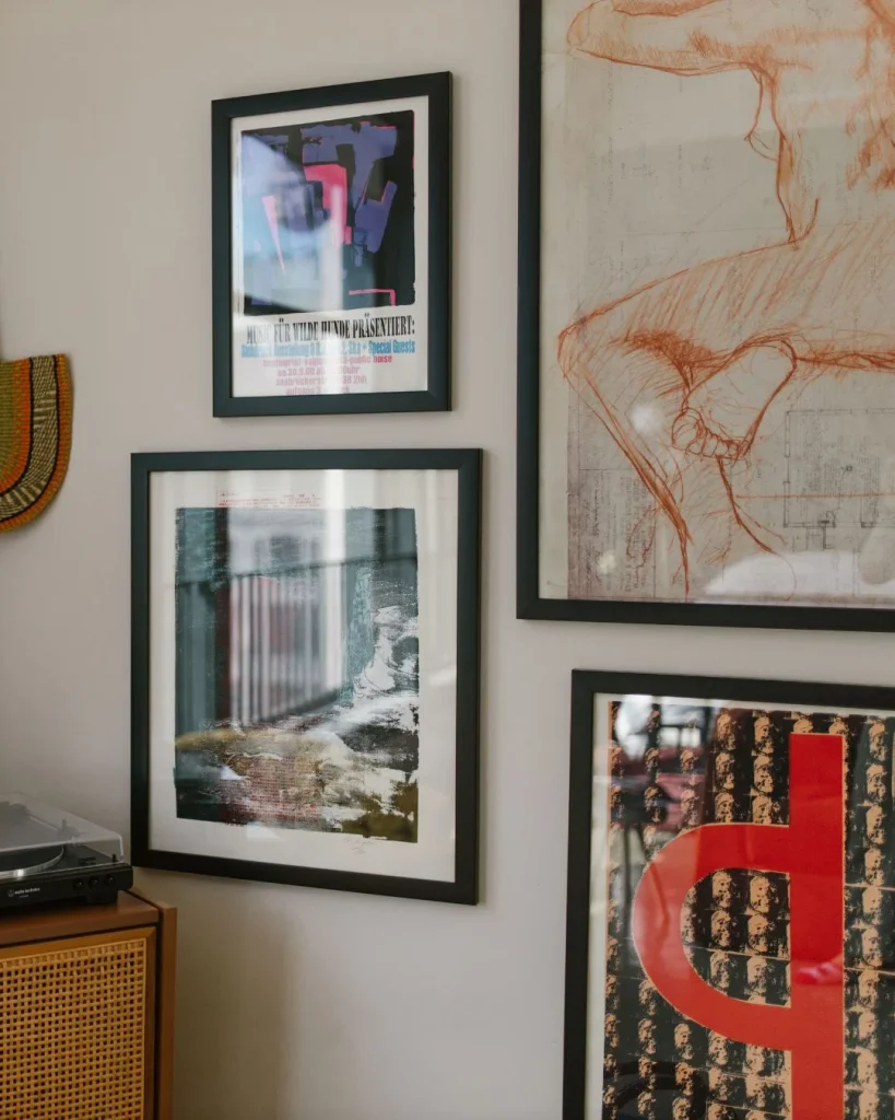 Gallery Corner for Art Lovers