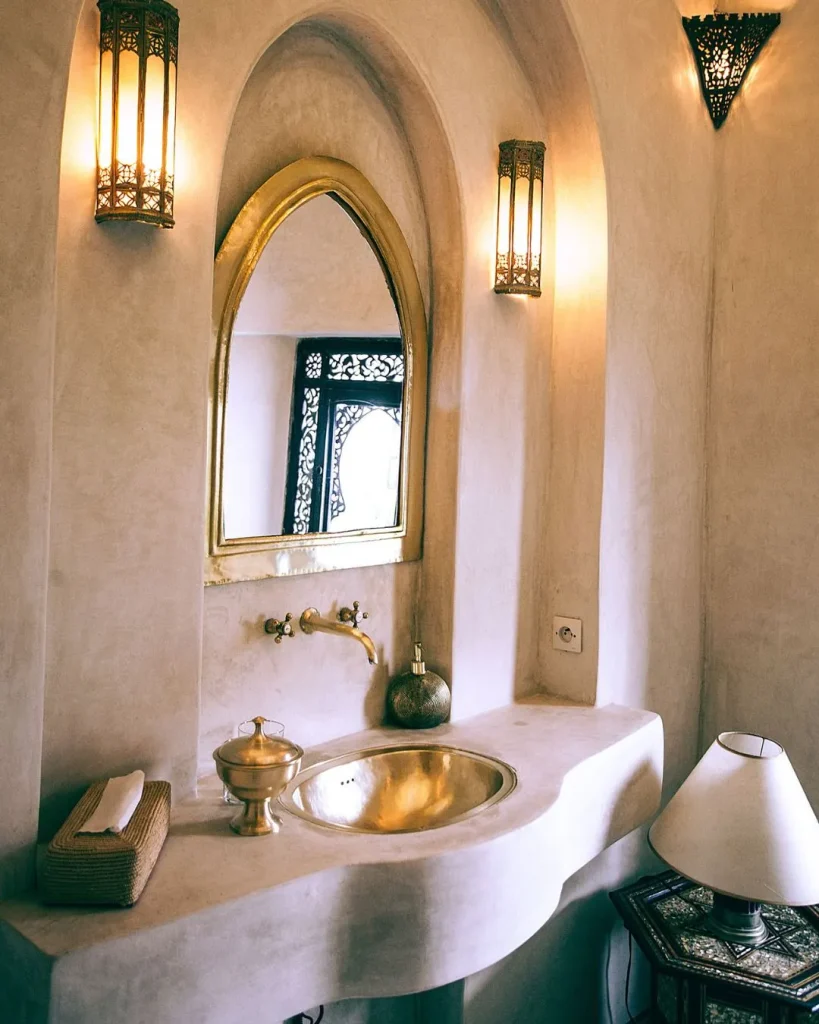 Southwestern Style Bathrooms Start With a Sun Baked Palette