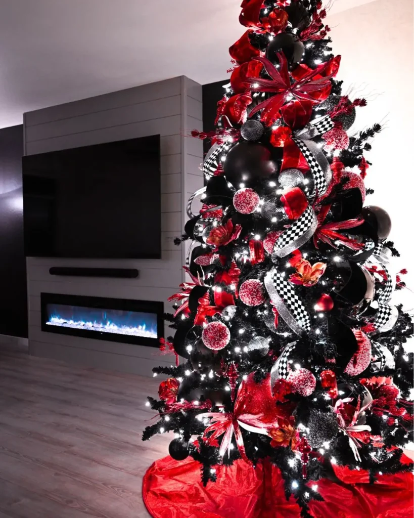 black christmas tree red ornaments